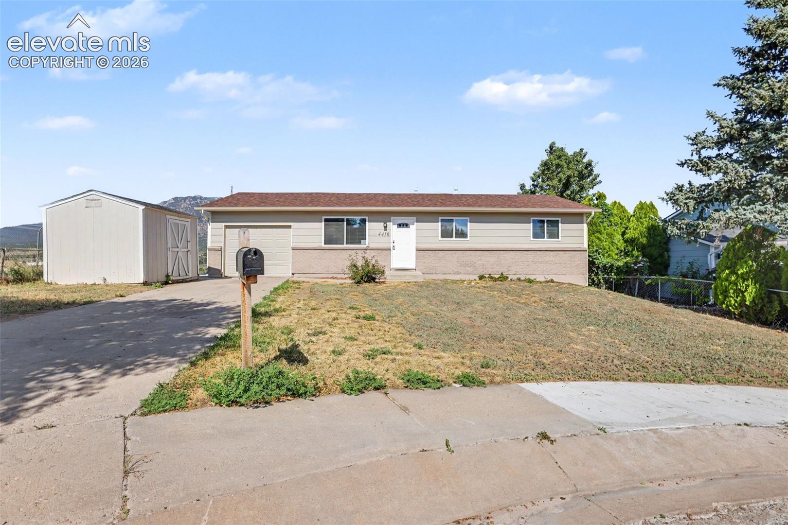 4416 S Chamberlin Na — photo