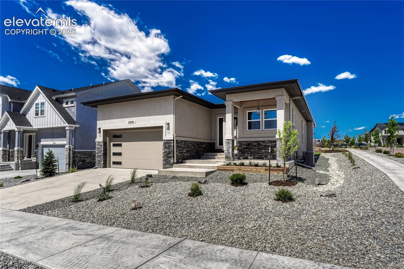 10090 Manhattan Drive — photo