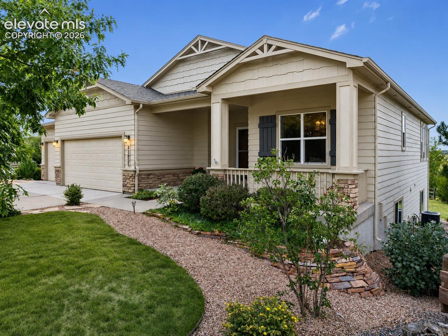11835 Cloudy Creek Court — photo