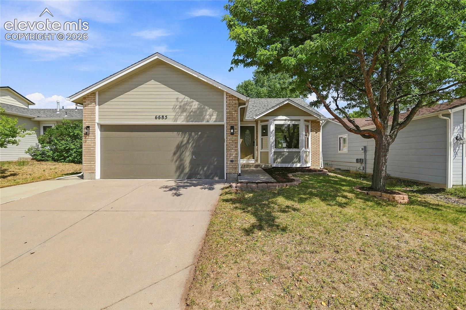 6685 Bear Tooth Drive — photo