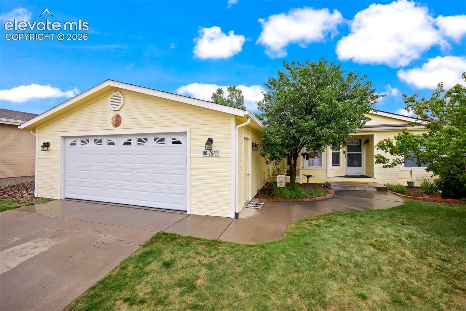 7647 Whiptail Point — photo