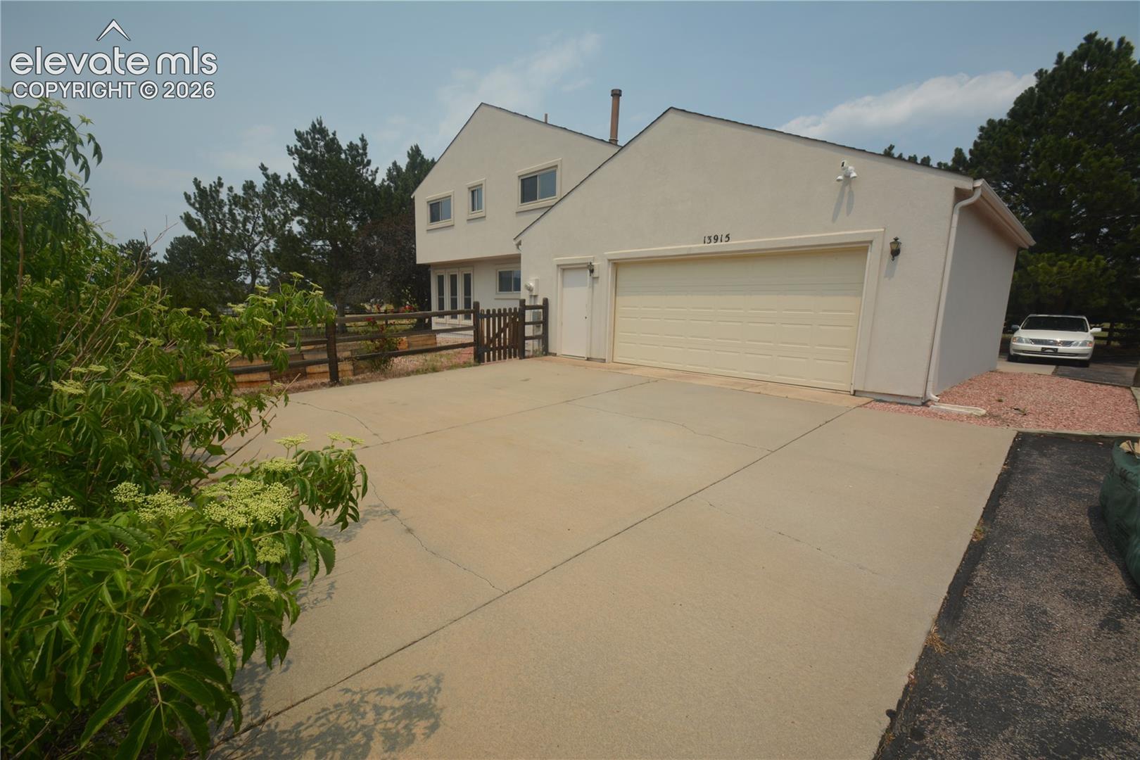 13915 Westchester Drive — photo