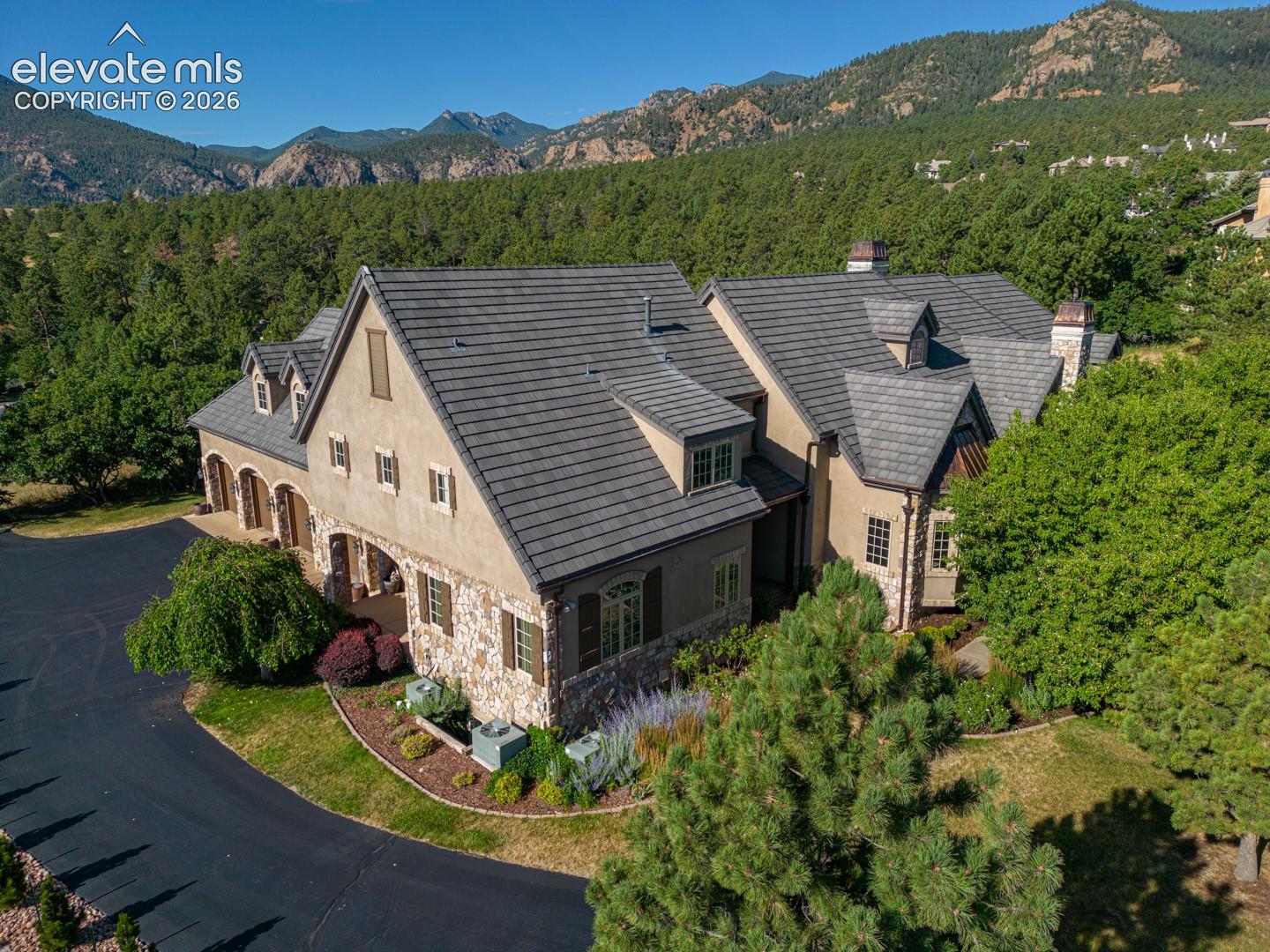 1915 Fox Mountain Point — photo