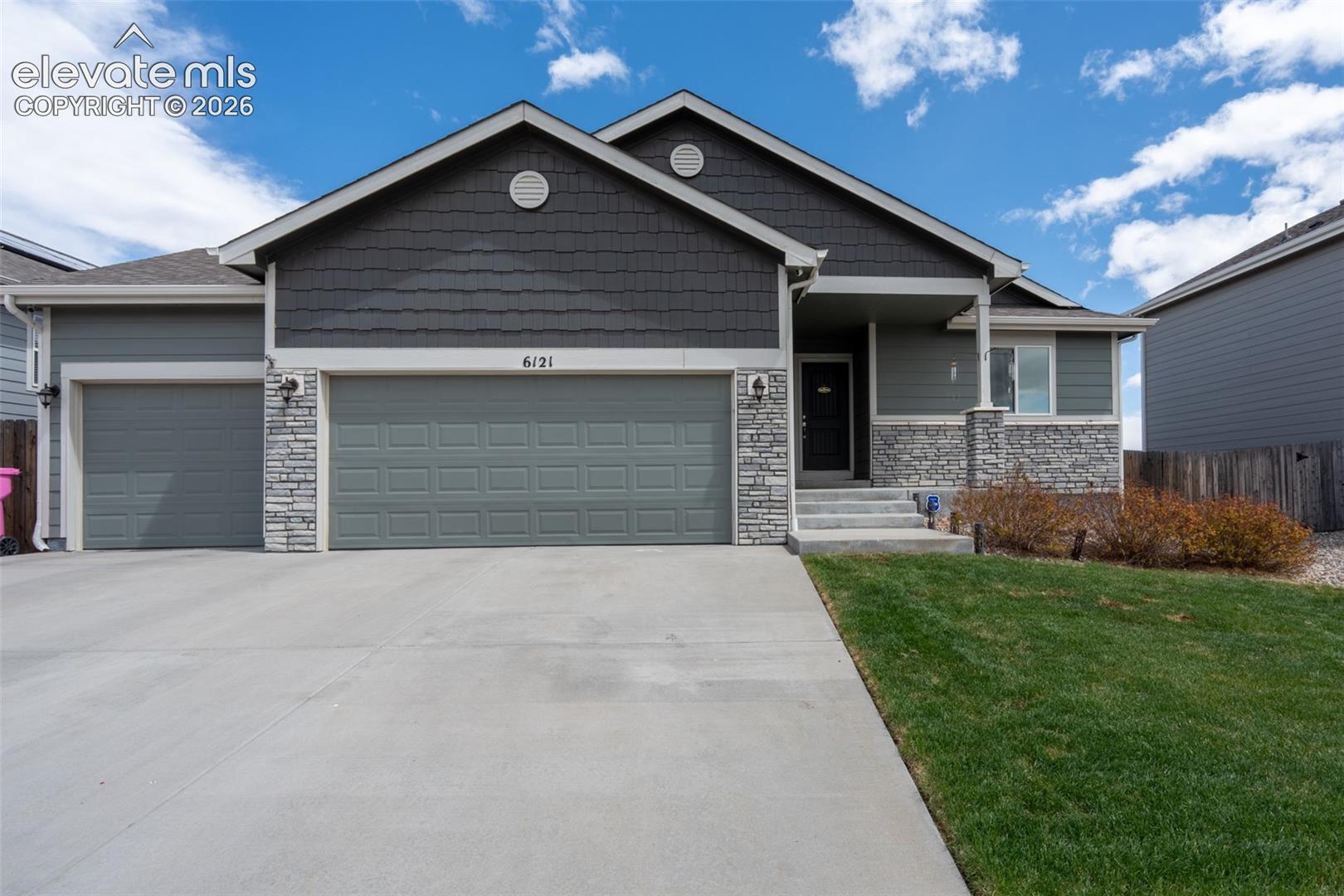 6121 Anders Ridge Lane — photo