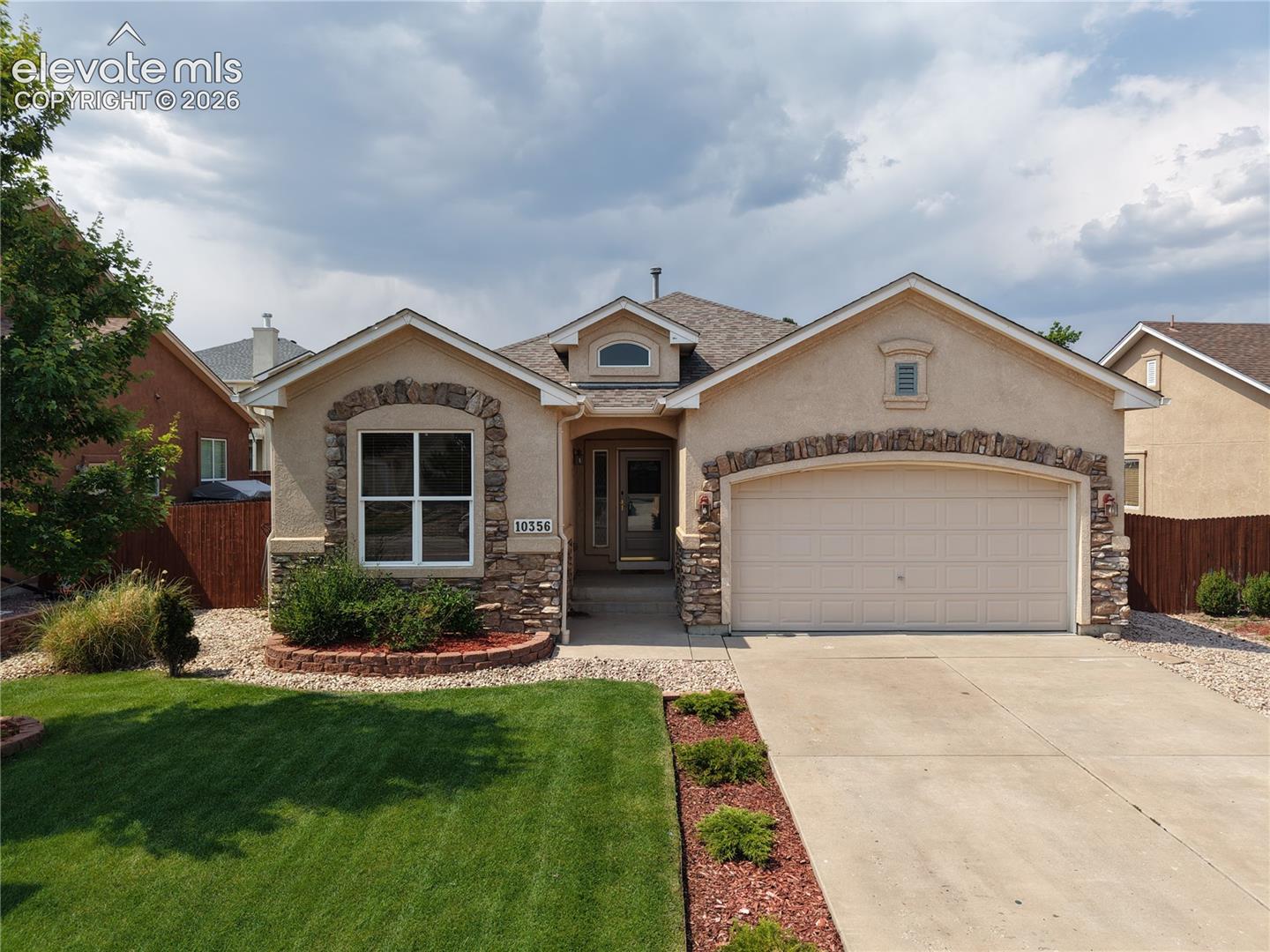 10356 Ross Lake Drive — photo