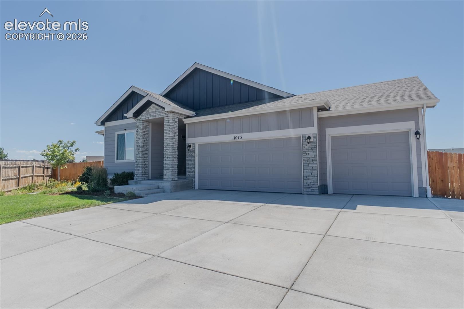 11073 Asbee Street — photo