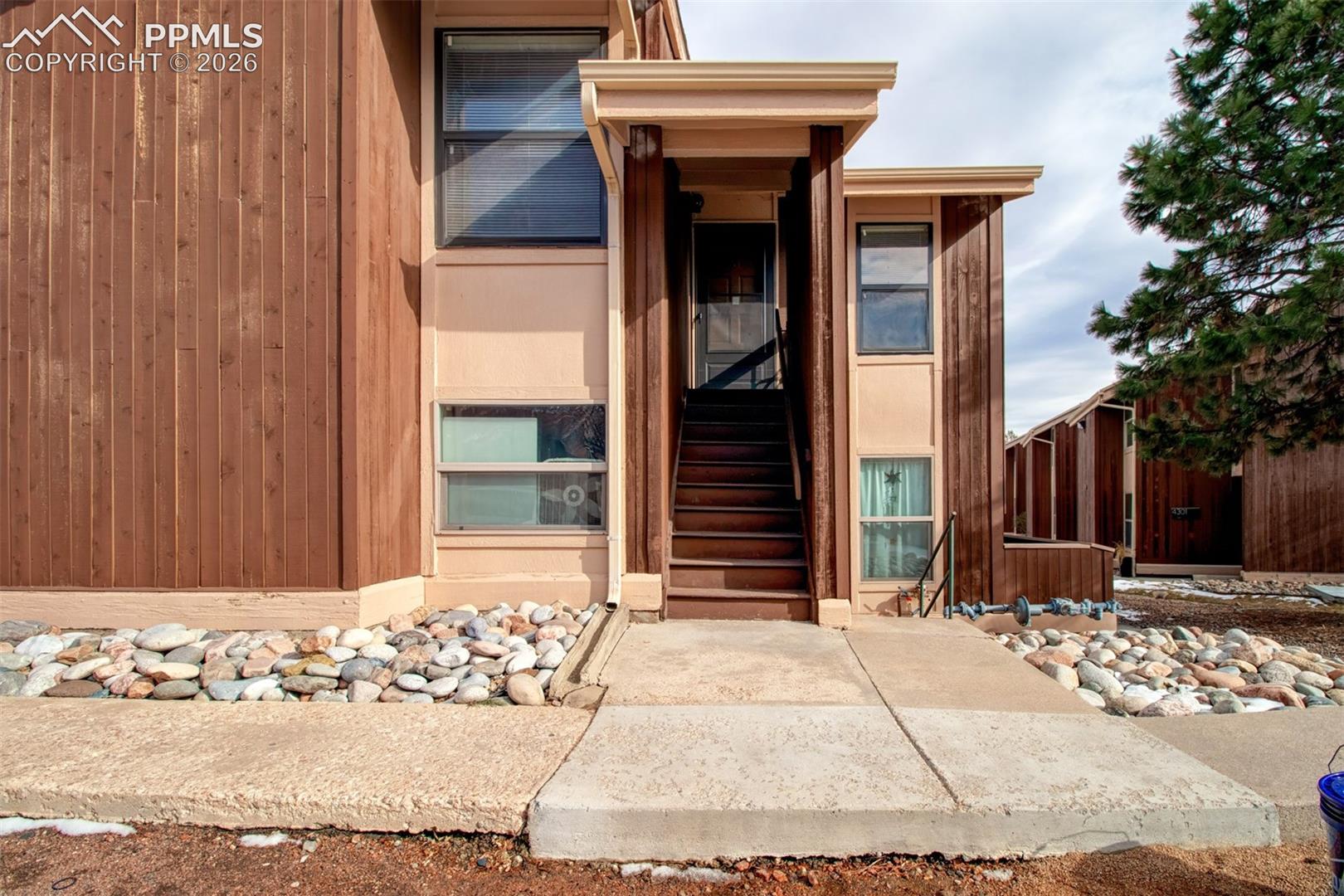 4245 N Carefree Circle B — photo