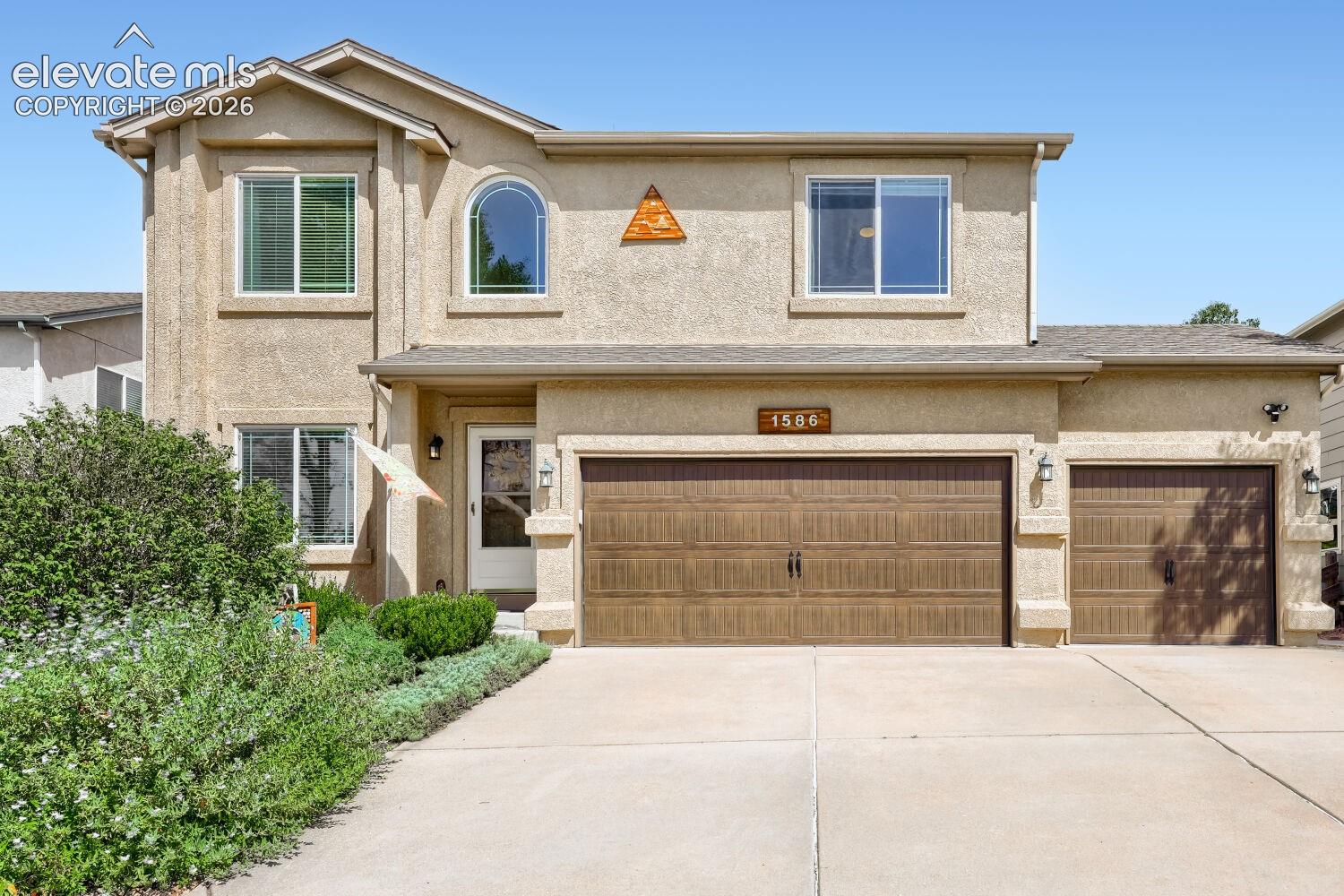 1586 Lily Lake Drive — photo
