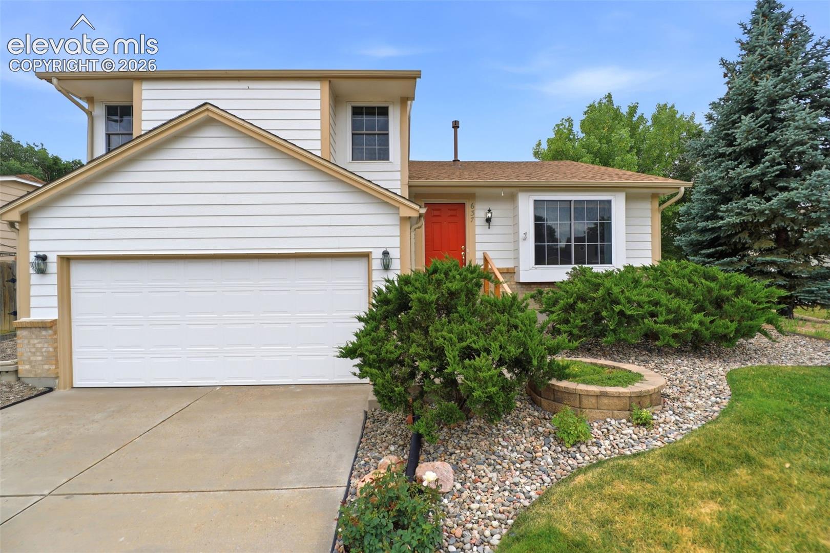 637 Trailcrest Court — photo