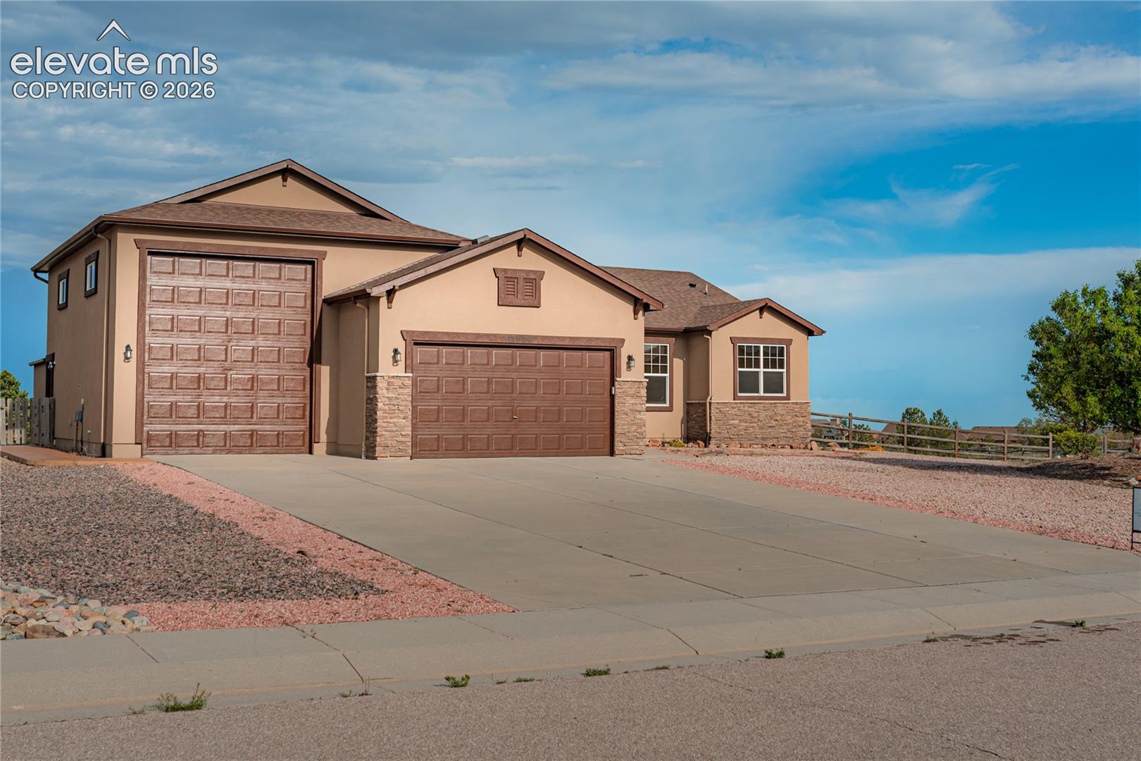 11824 Black Hills Drive — photo
