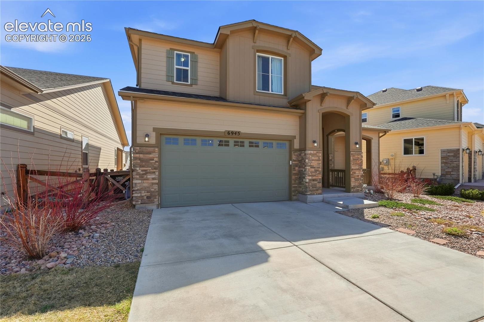 6945 Sedgerock Lane — photo
