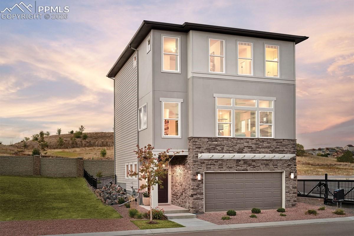 4694 Peak Crest View — photo