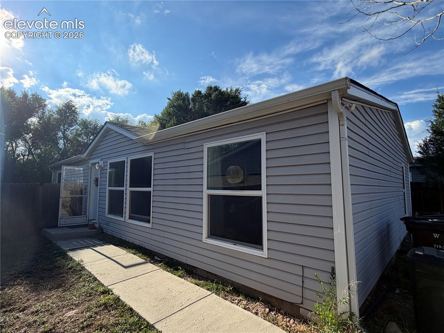 113 Mojave Way — photo