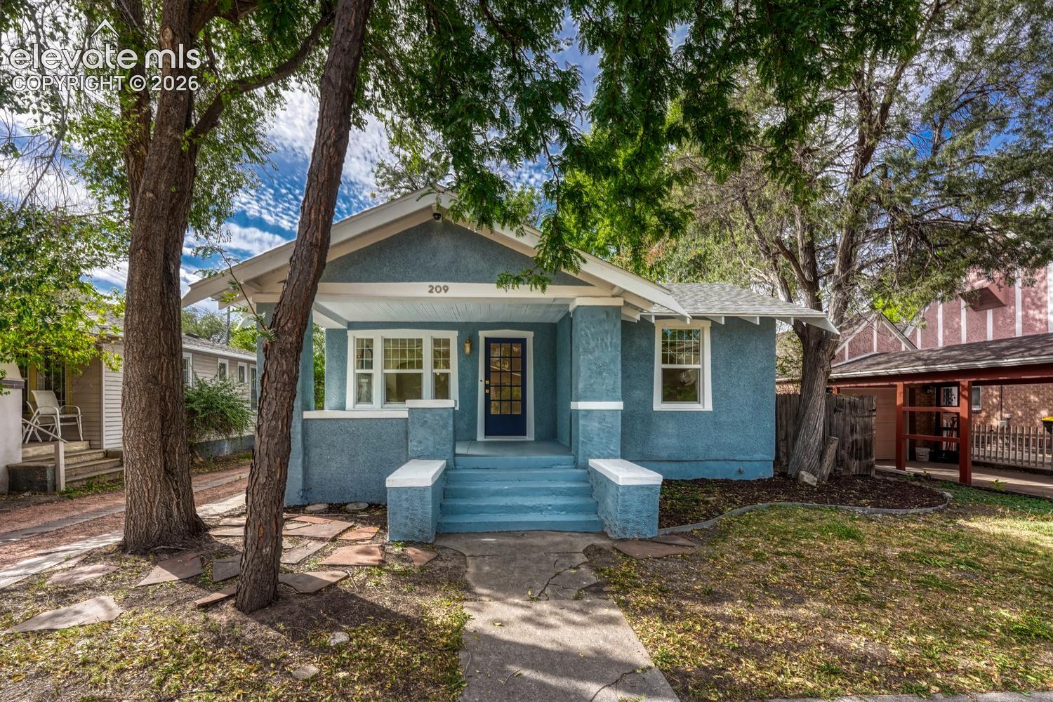 209 E Washington Street — photo