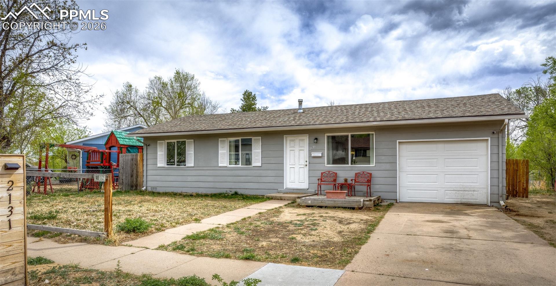 2131 Doniphan Drive — photo