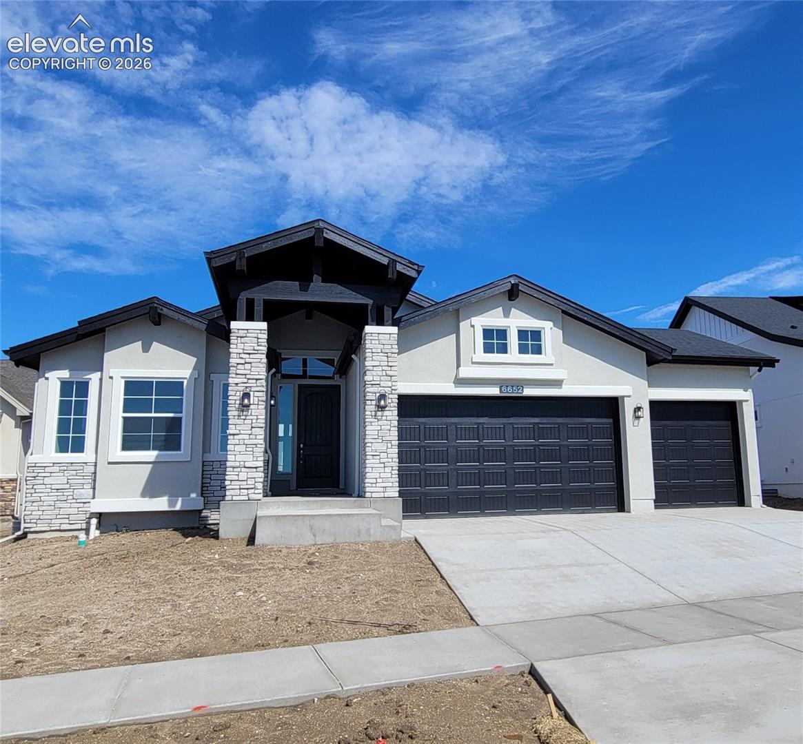 6652 Miro Lane — photo