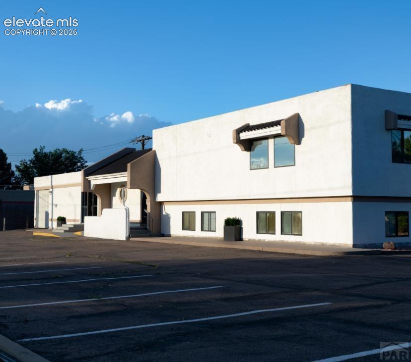 2020 S Pueblo Boulevard — photo