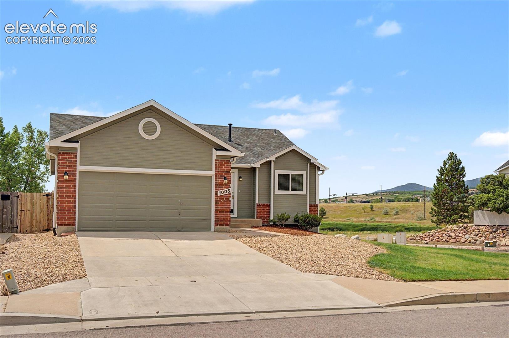 1005 Scarlet Oak Drive — photo