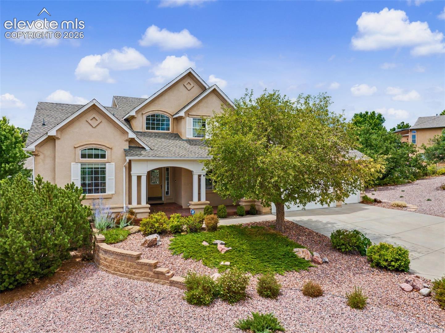 2251 Mankato Court — photo