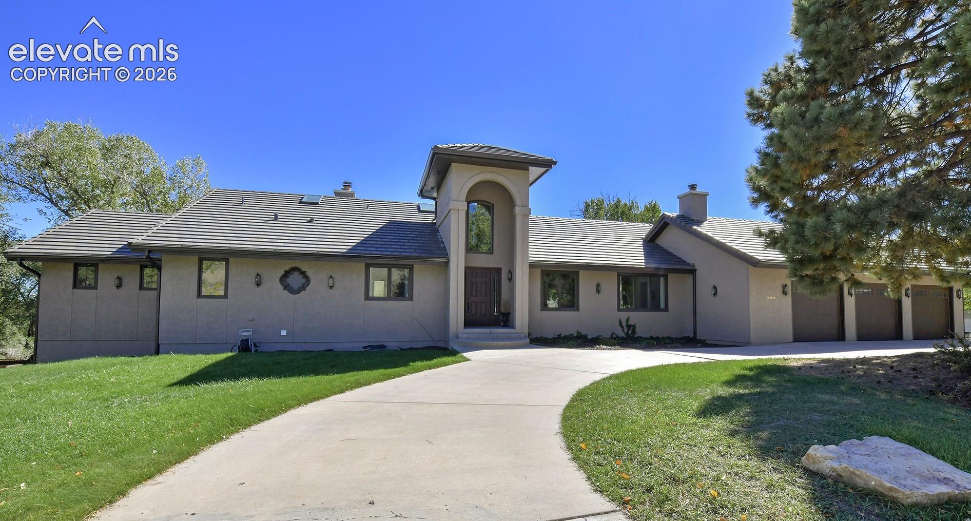 305 Hidden Creek Drive — photo