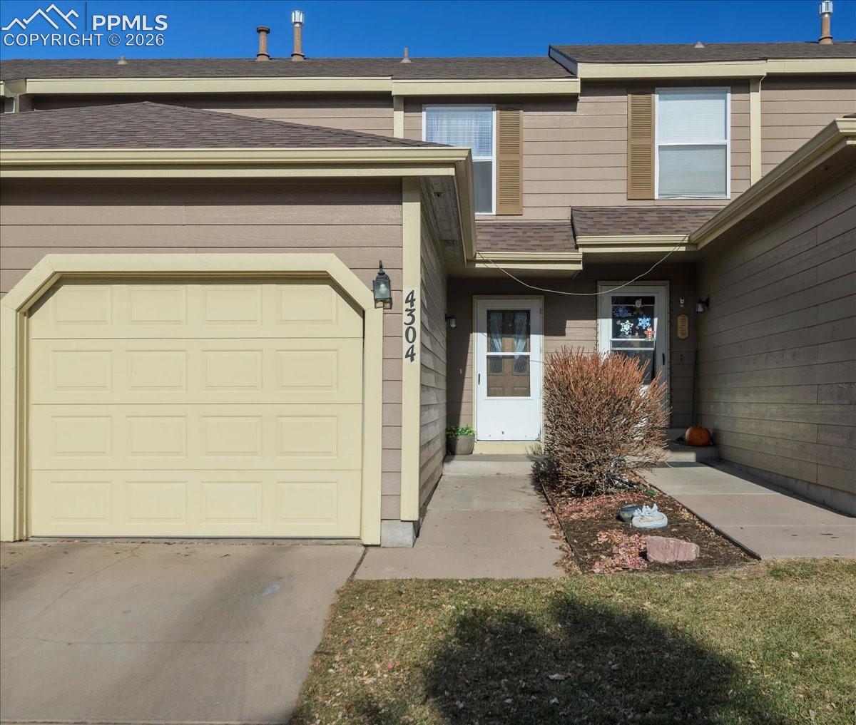 4304 Hunting Meadows Circle — photo