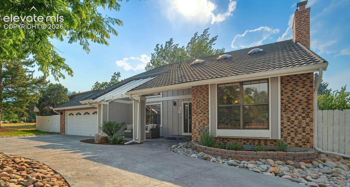 322 W Cheyenne Mountain Boulevard — photo