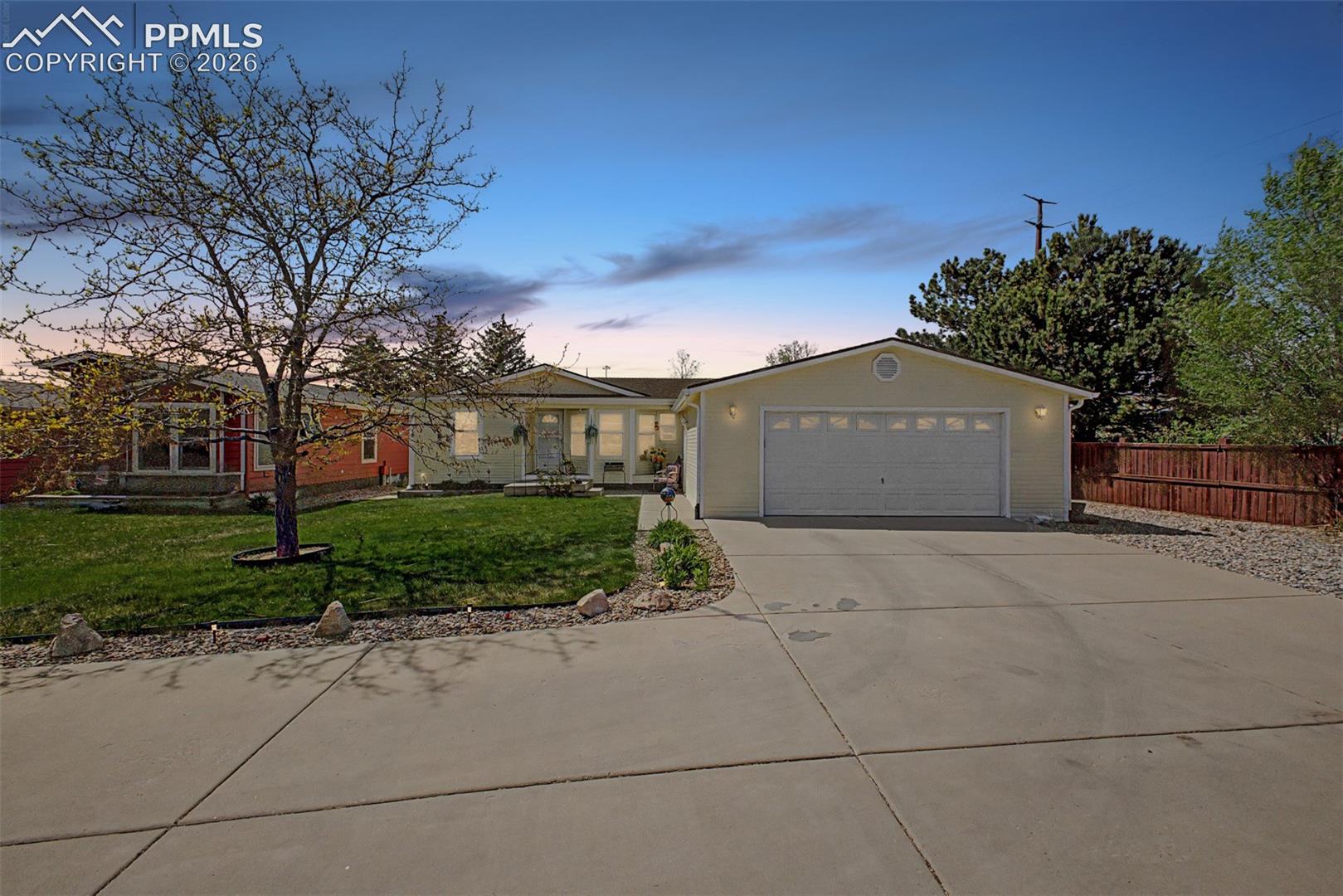 4687 Pine Marten Point — photo