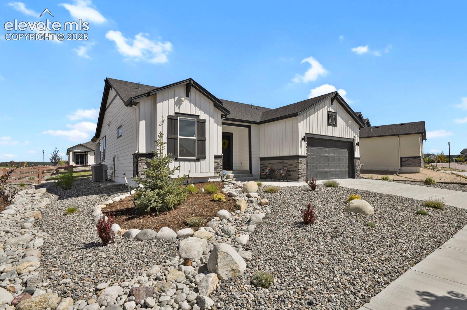 2404 Antica Court — photo