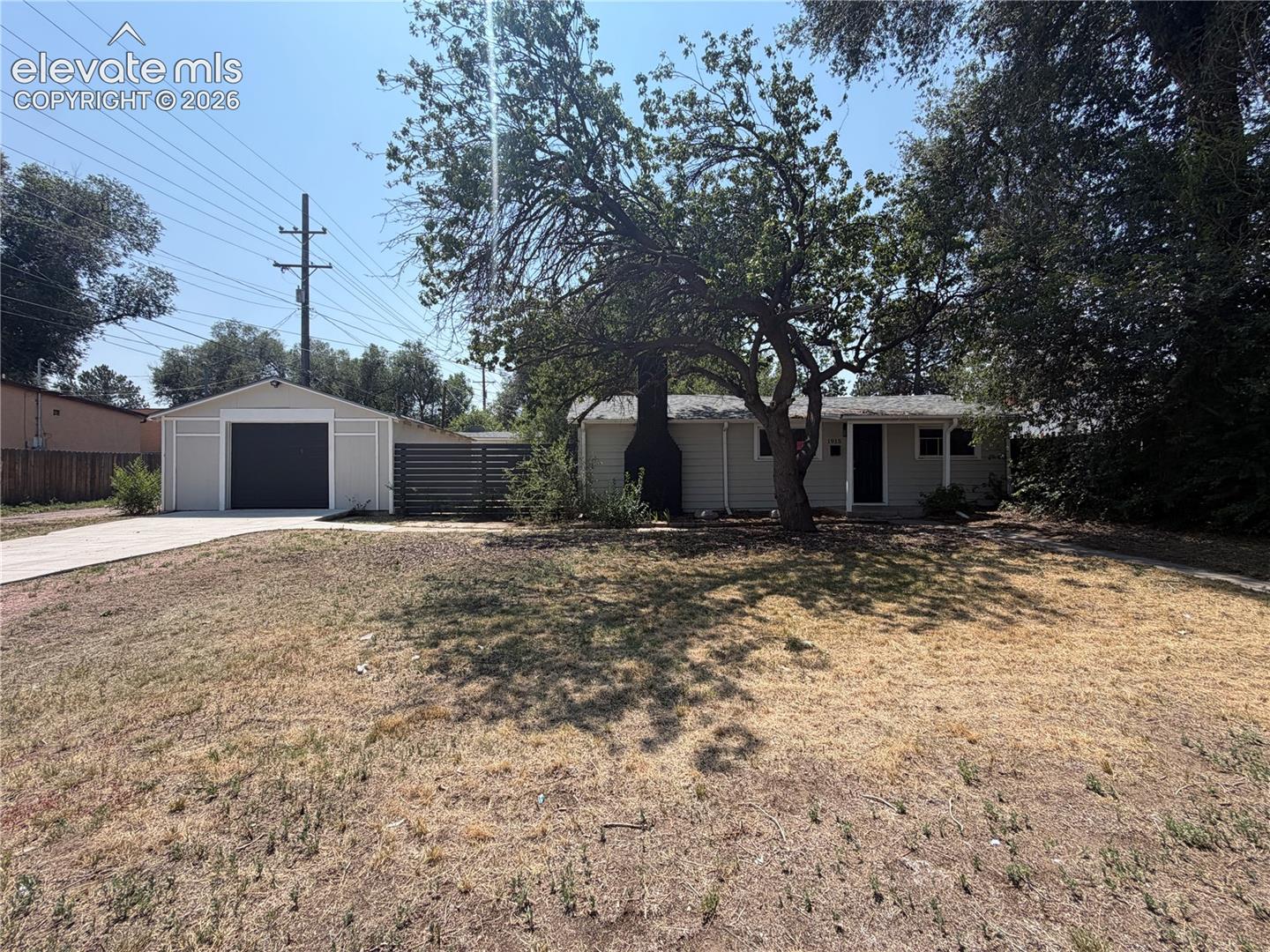 1915 E Kiowa Street — photo