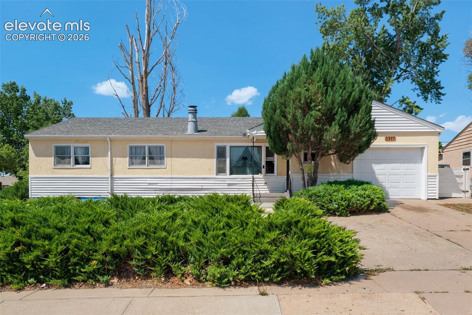 1317 Alexander Circle — photo