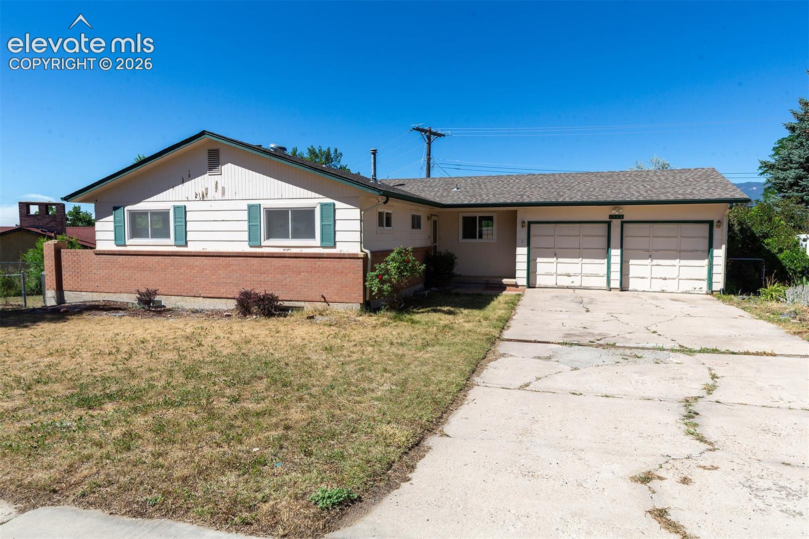 1443 Acacia Drive — photo