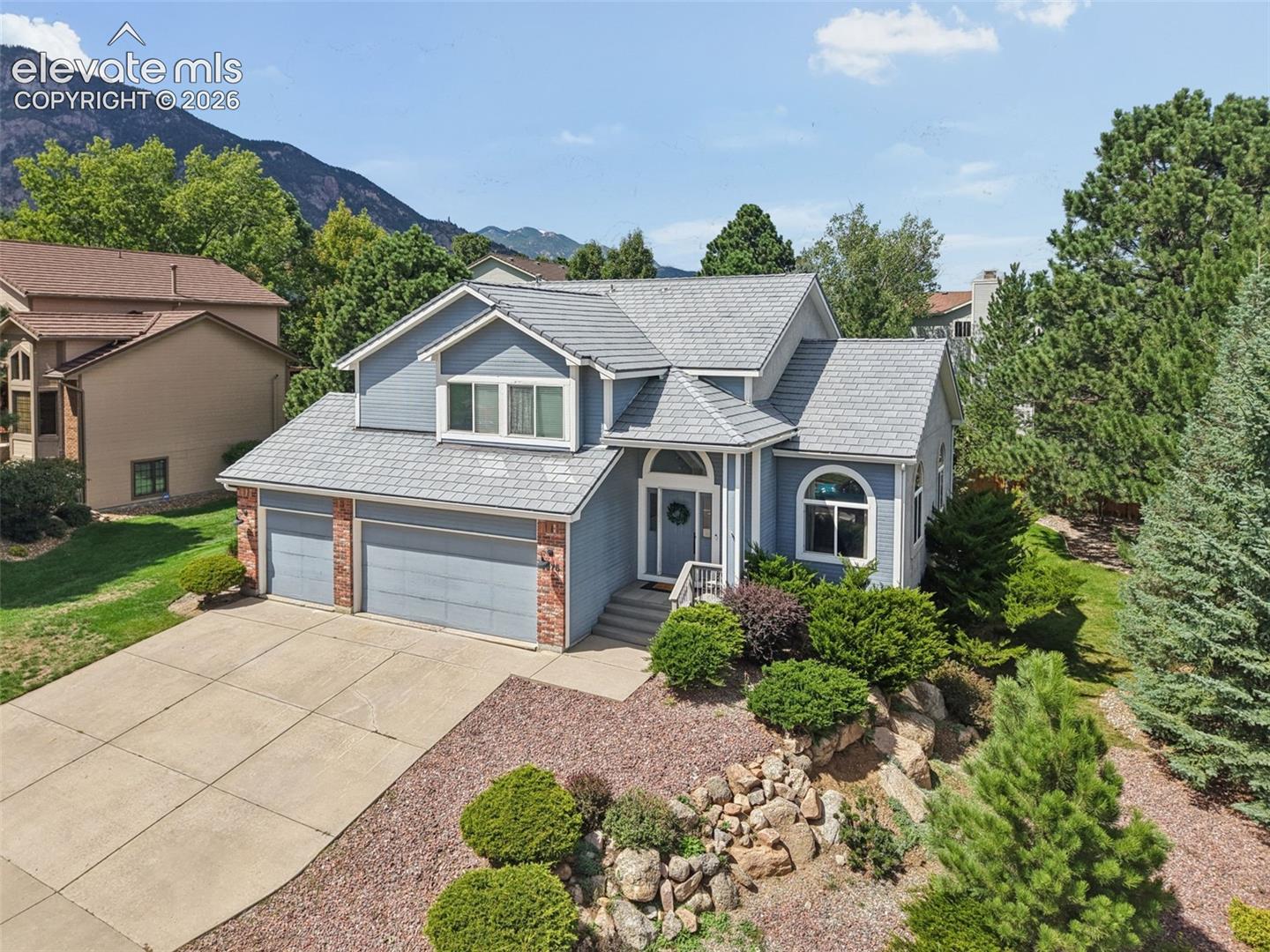 4975 Farthing Drive — photo
