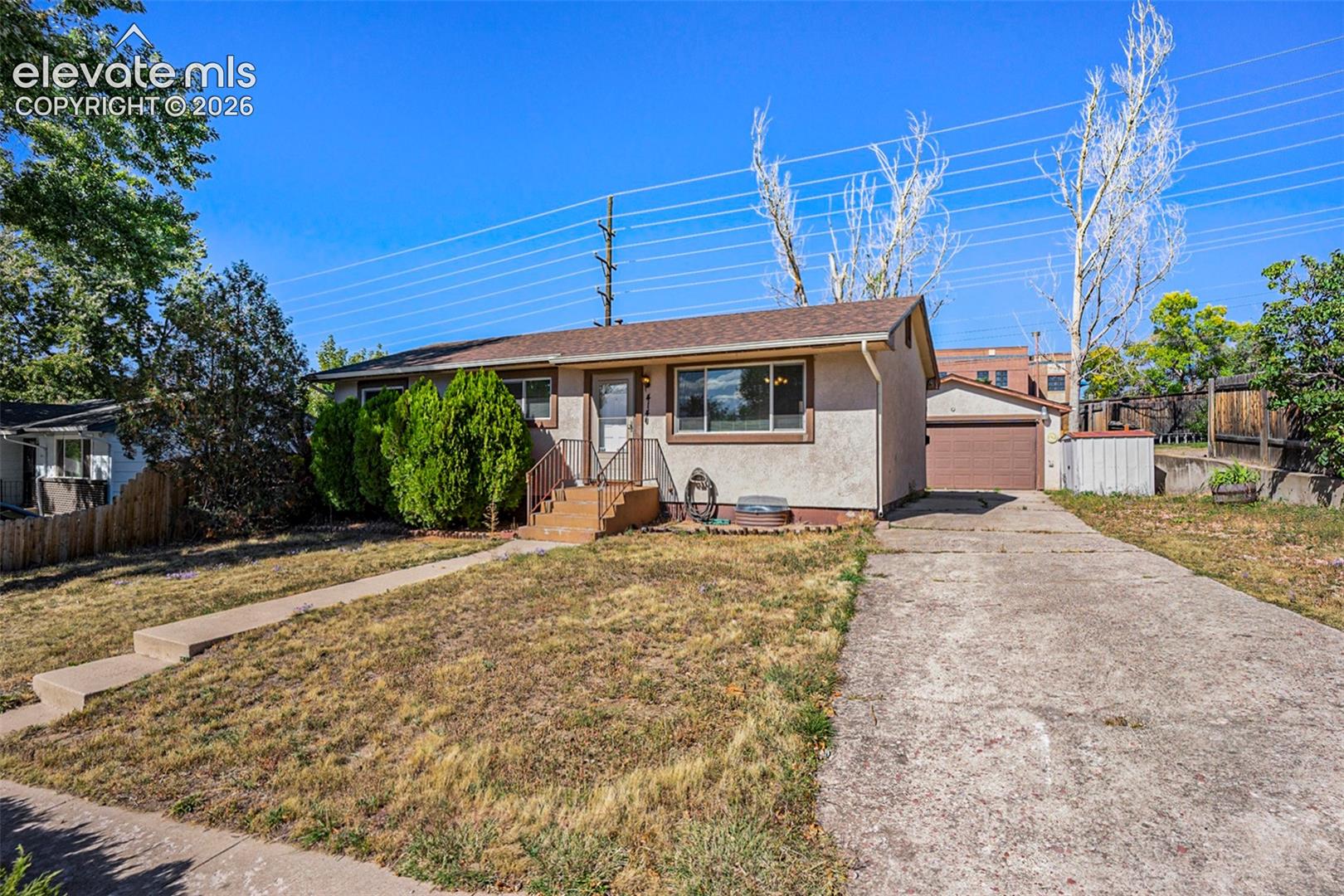 414 Maplewood Drive — photo