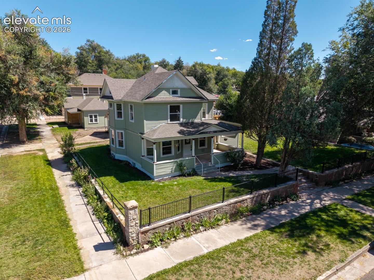 1230 W Pikes Peak Avenue — photo