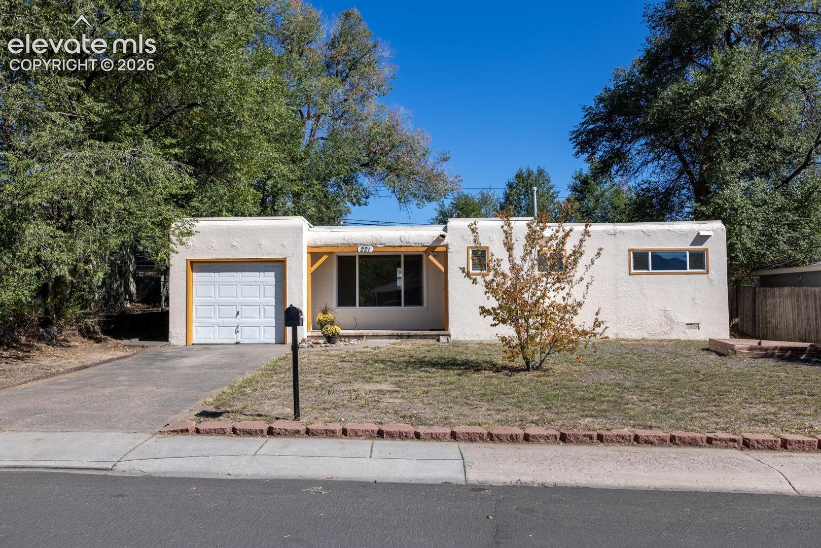 221 Jasper Drive — photo
