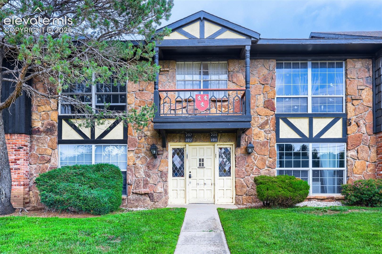 2902 Airport Road 107 — photo