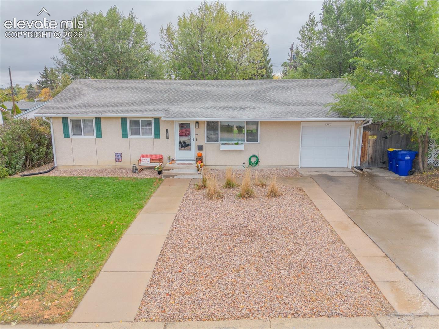 1523 Querida Drive — photo