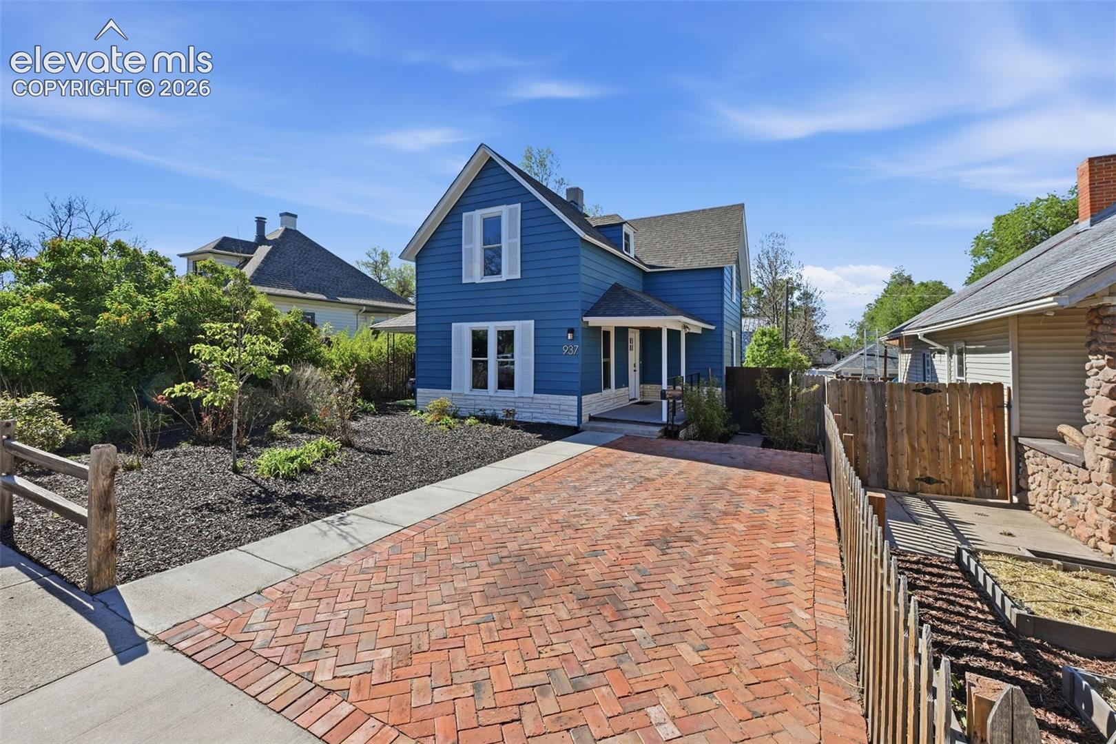 937 E Costilla Street — photo