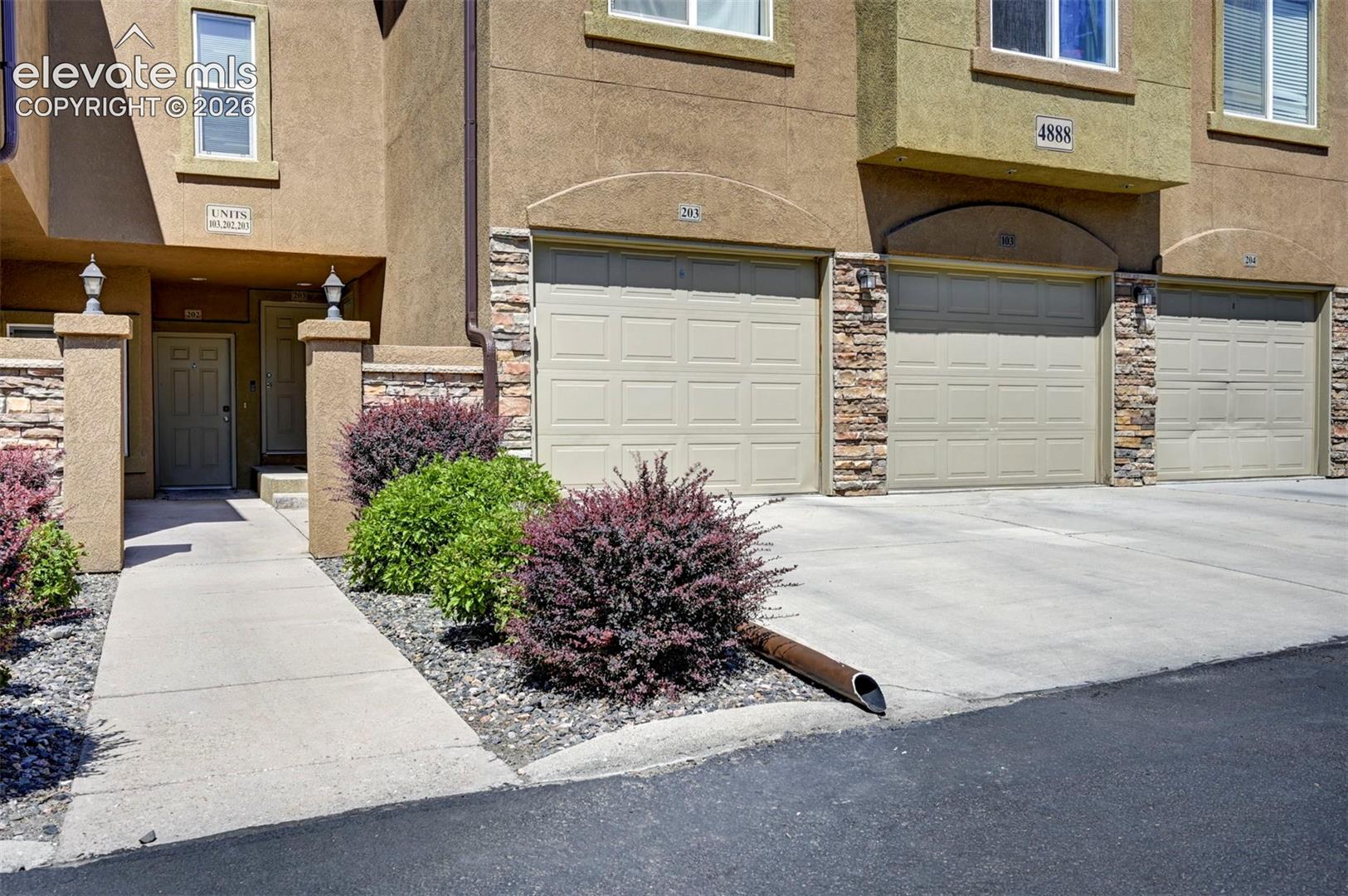 4888 Kerry Lynn View 103 — photo