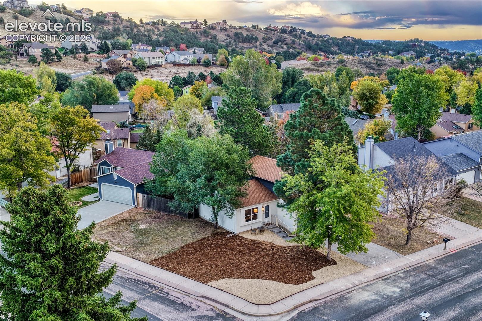 7055 White Buffalo Road — photo
