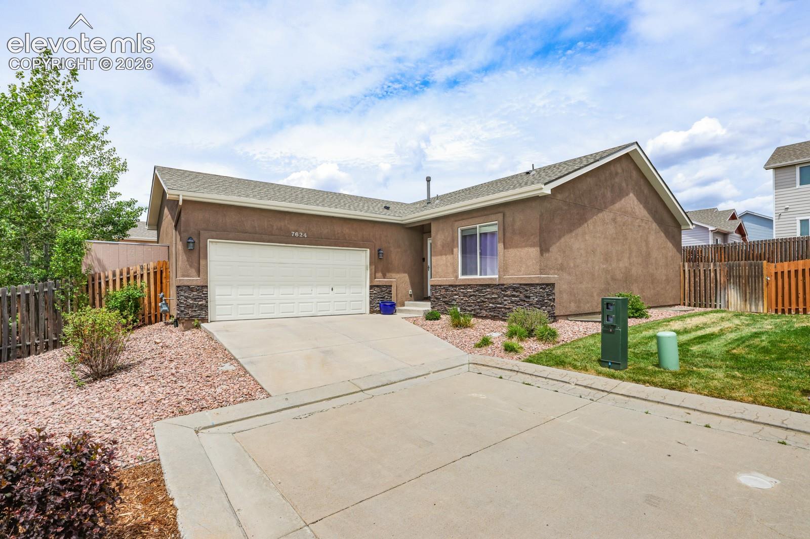 7624 Teocalli Point — photo