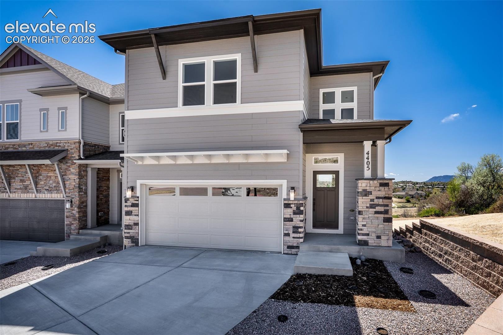 4405 Peak Crest View — photo