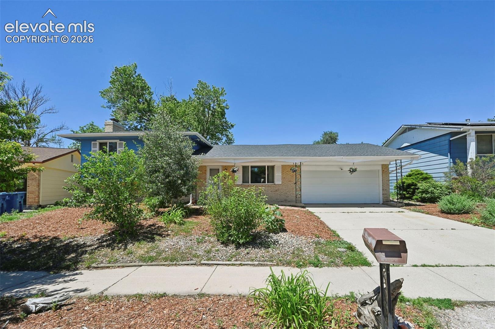 1308 De Reamer Circle — photo