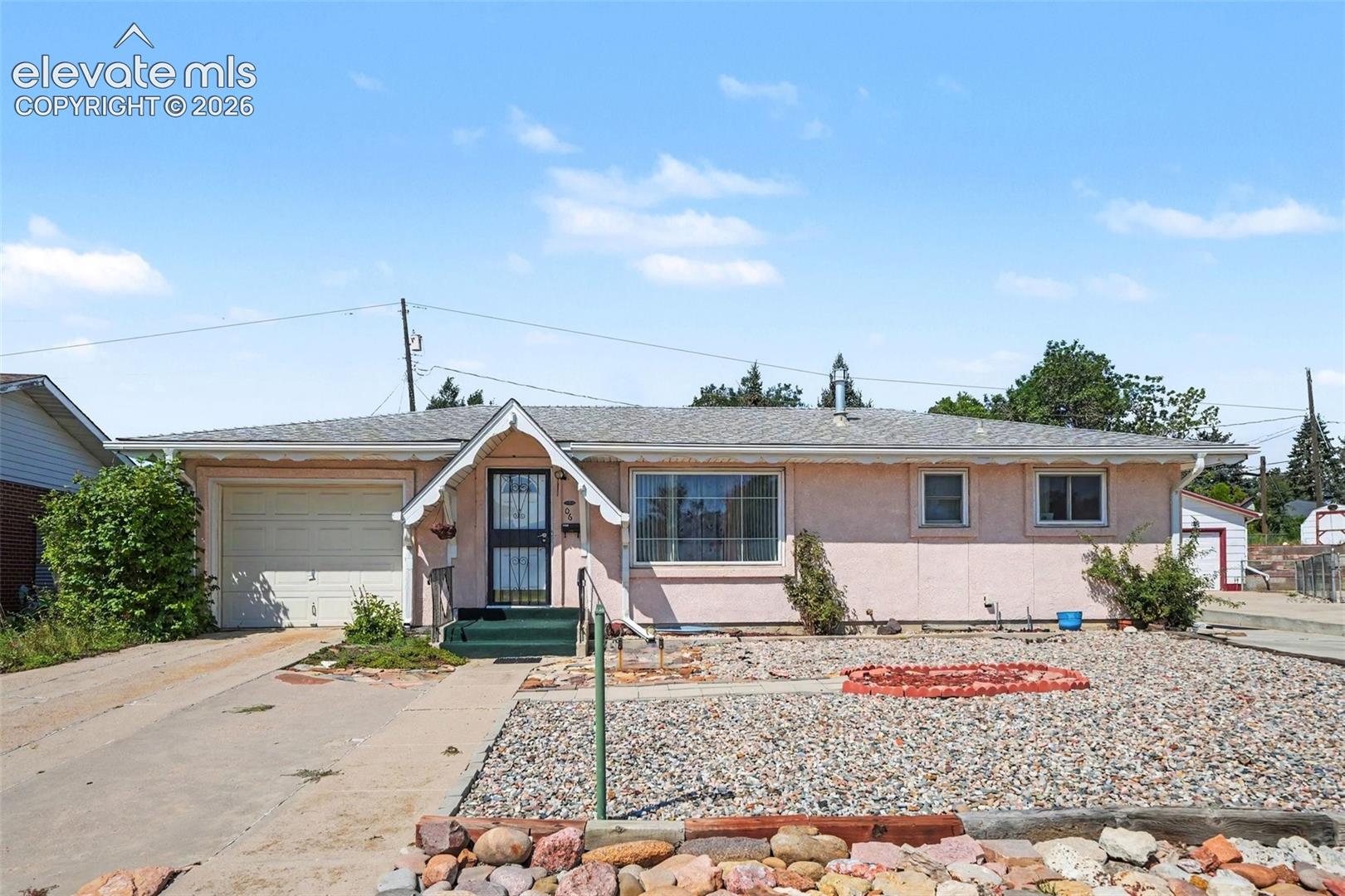 6 N Garo Avenue — photo