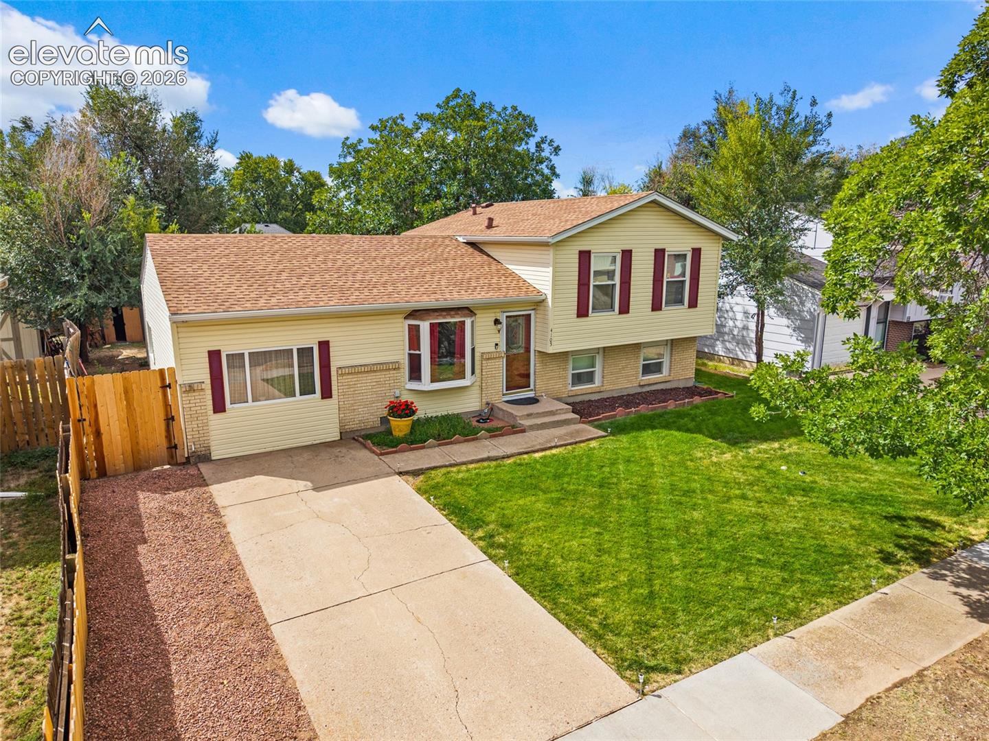 4105 London Lane — photo
