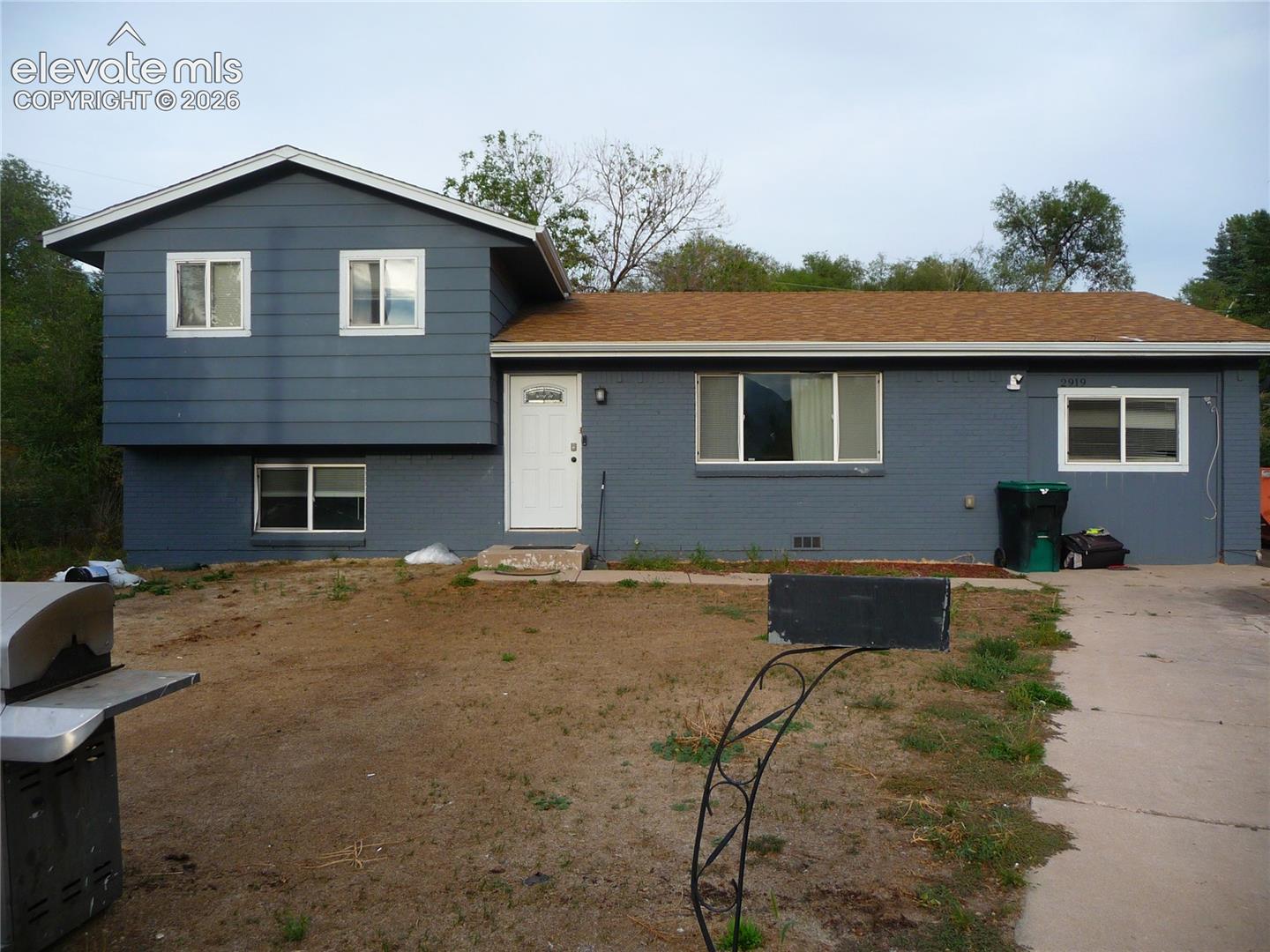 2919 Fremont Drive — photo