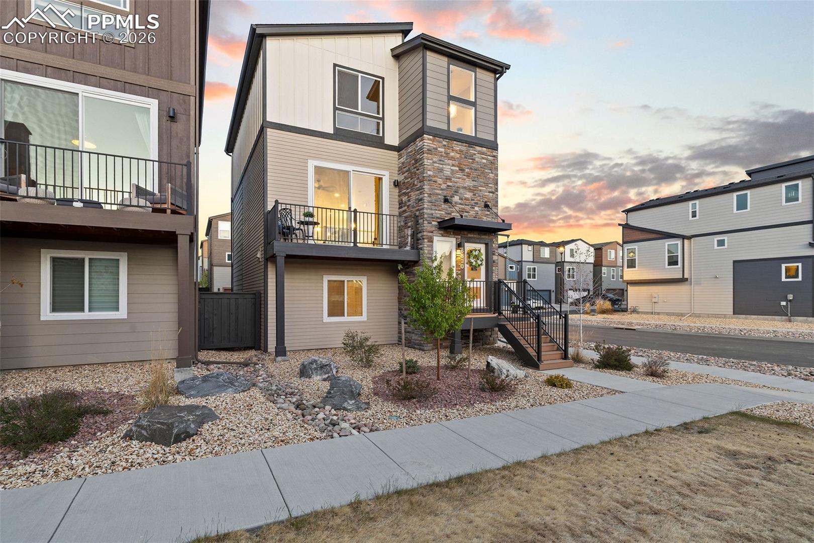 6830 Lily Mountain Lane — photo