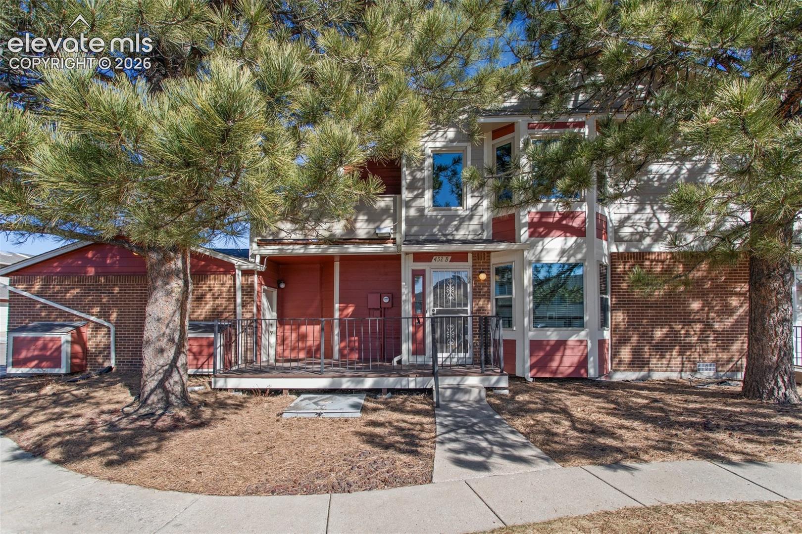 432 W Rockrimmon Boulevard B — photo
