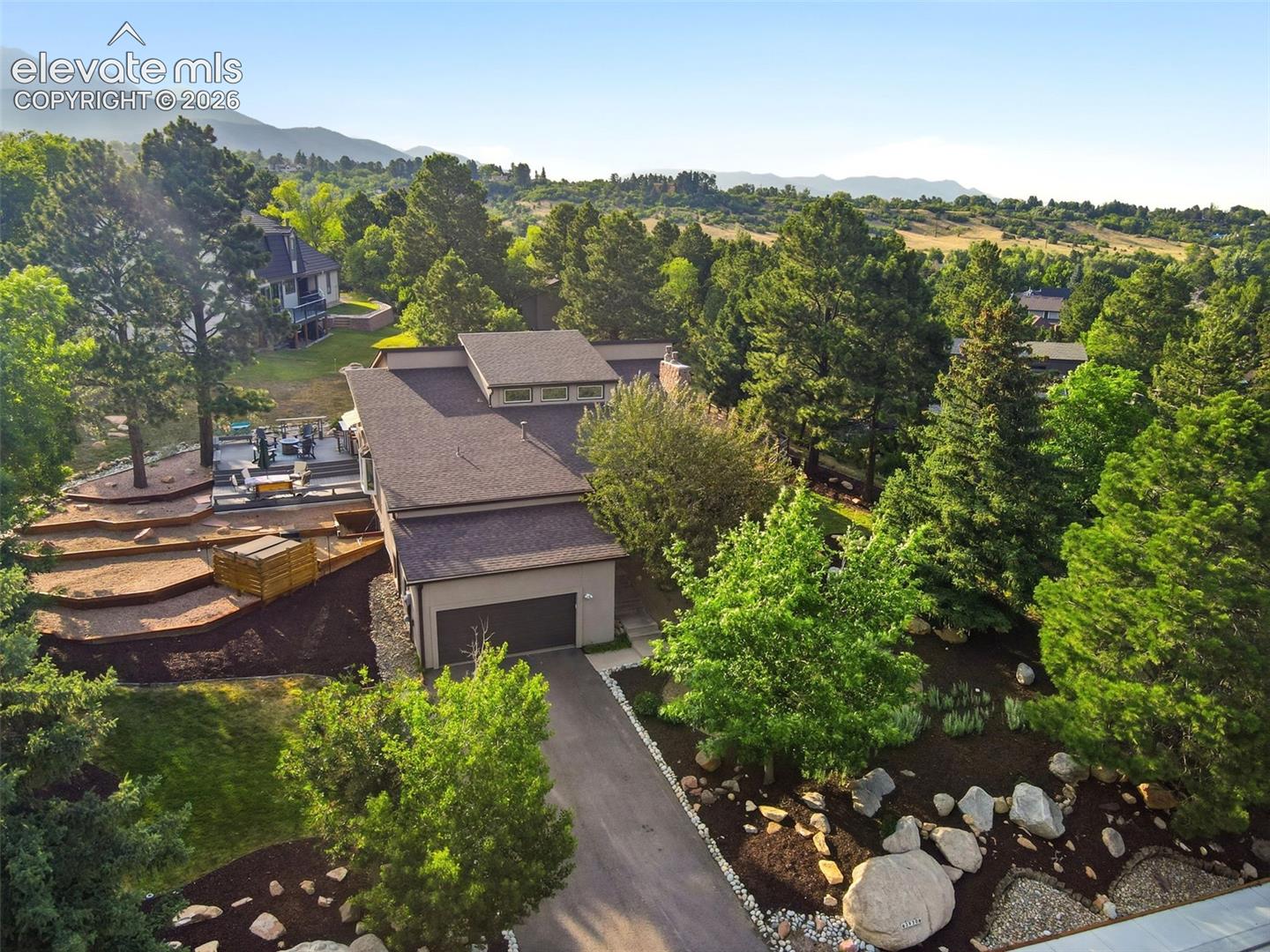 3930 Regency Drive — photo