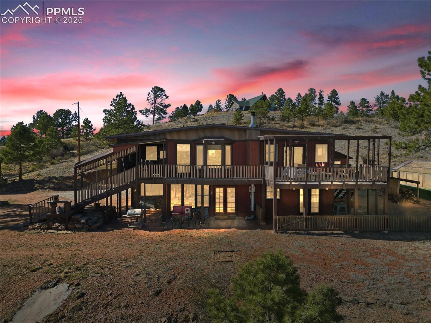 556 Circle Drive — photo